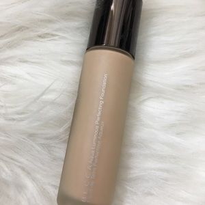 SOLD-Becca luminous perfecting foundation-FAIR
